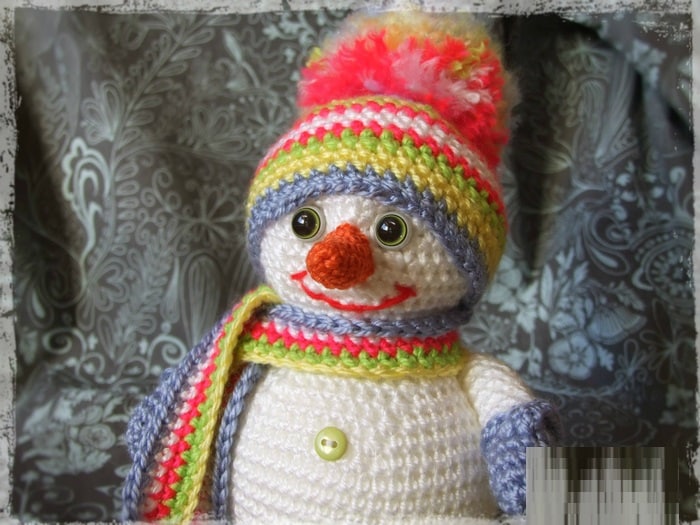 knitted snowman