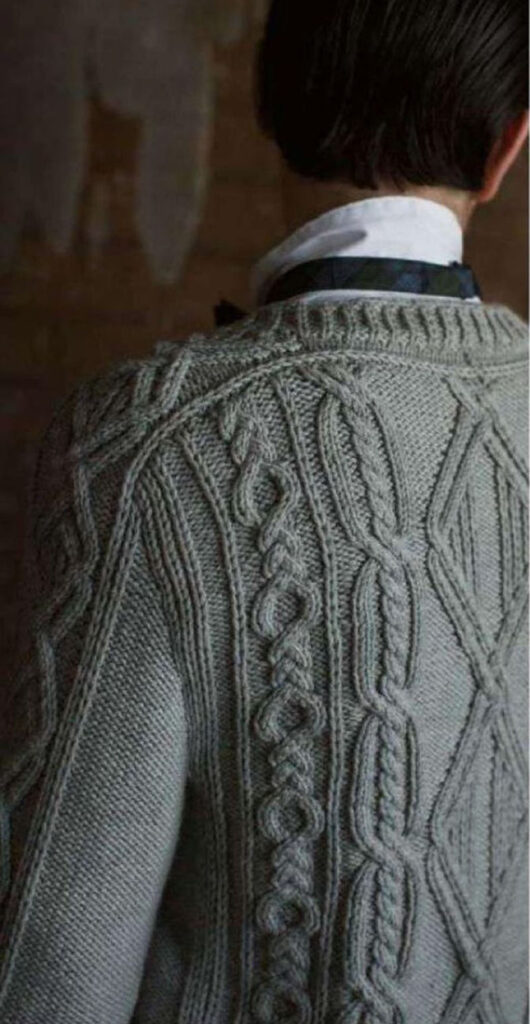 вязаный пуловер