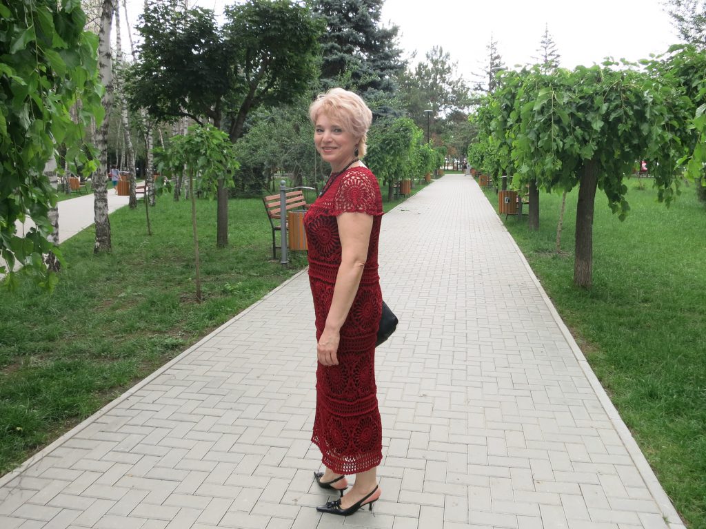 вязаное платье крючком