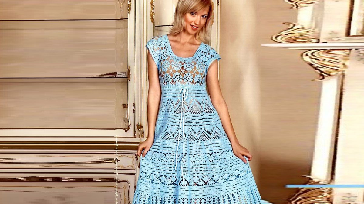 Бирюзовое ажурное платье