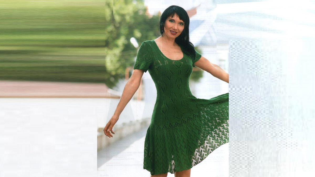 Зеленое платье с ажурной каймой