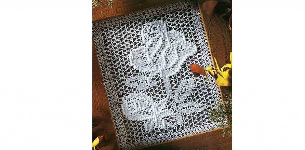 Салфетки филейным вязанием. Часть 3.