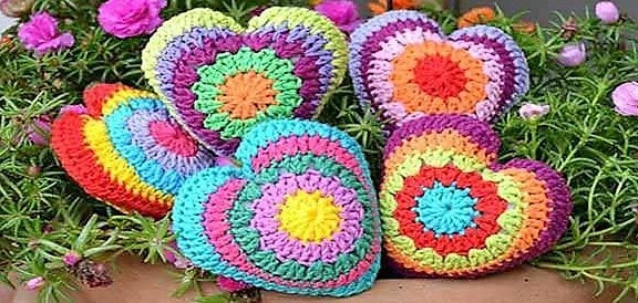 A selection of patterns for crocheting beautiful hearts. Part 2.