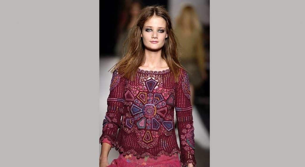 Пуловер в стиле этно