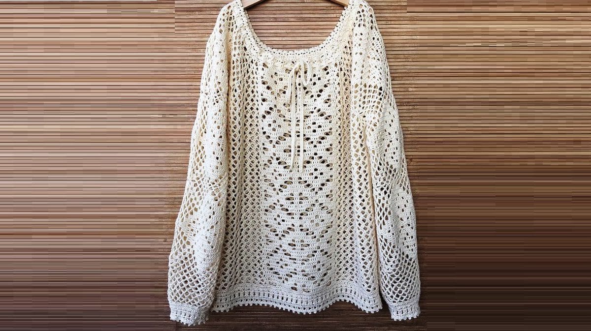 Белый пуловер «Этно»