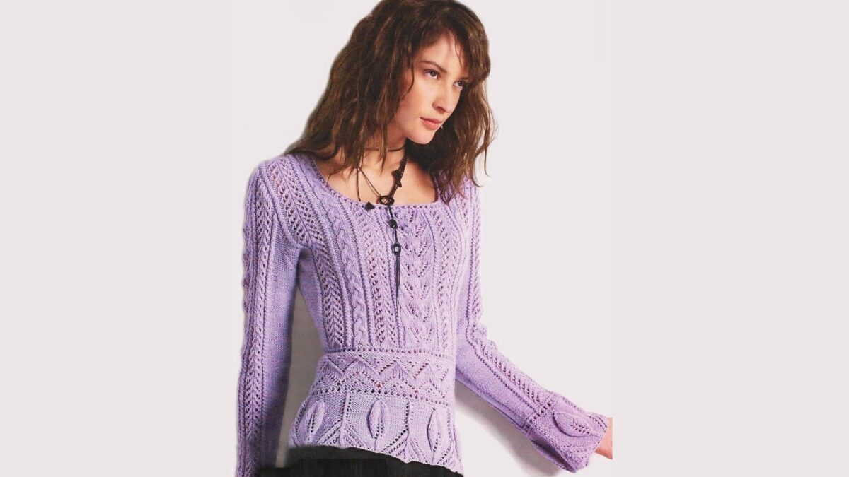 Пуловер ажурным узором