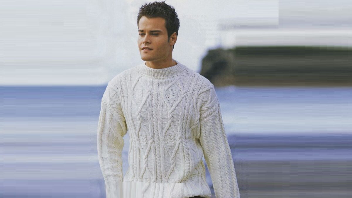 Men's pullover with diamonds and braids
