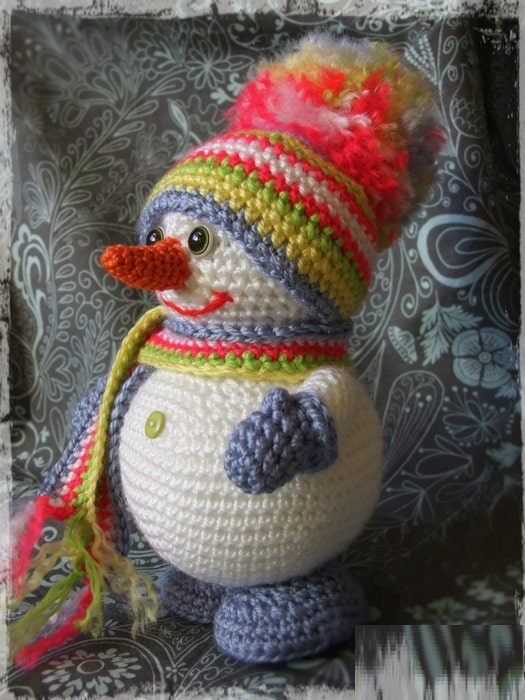 knitted snowman