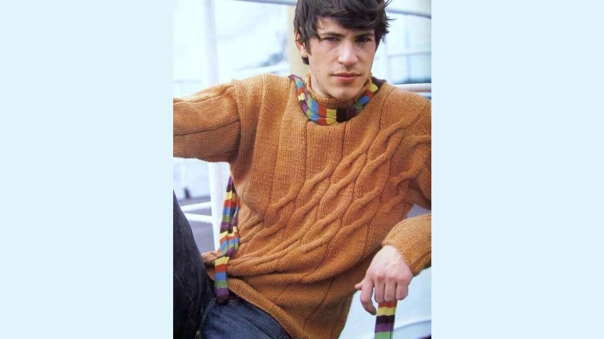 Orange men's pullover with a pattern of oblique braids
