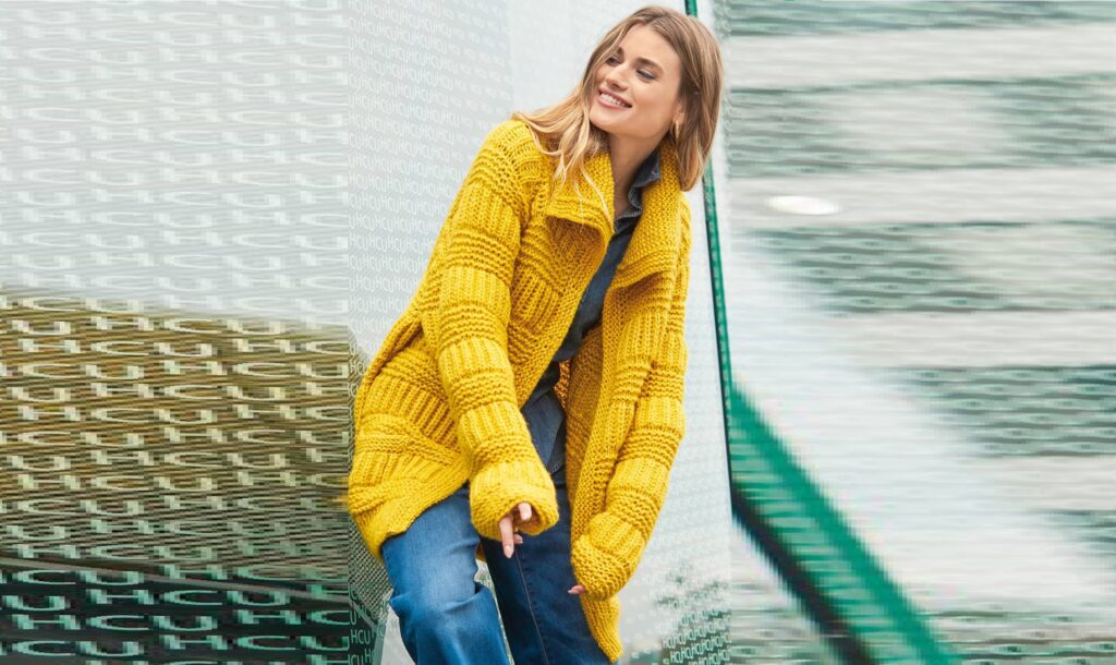 Yellow oversized cardigan without fastening