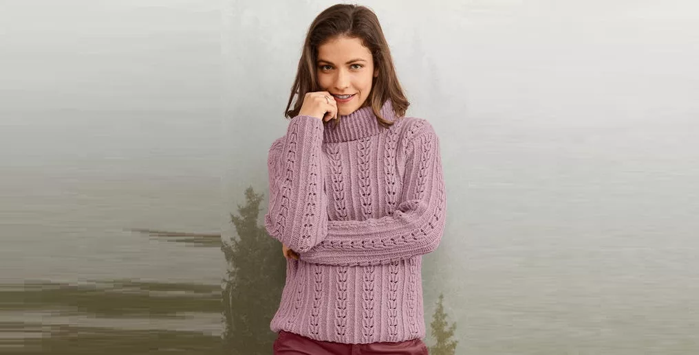 Сиреневый пуловер прямого силуэта