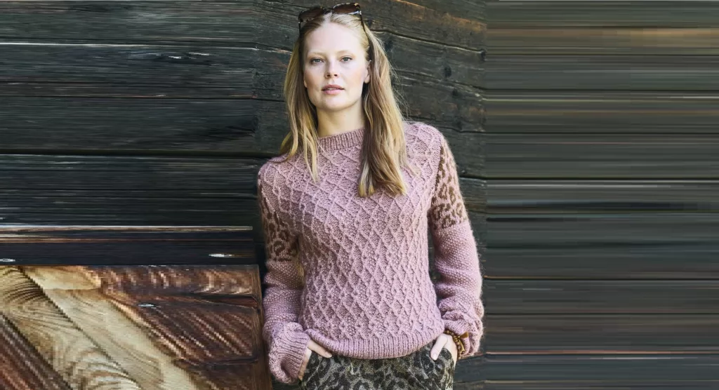 Пуловер с жаккардовыми вставками