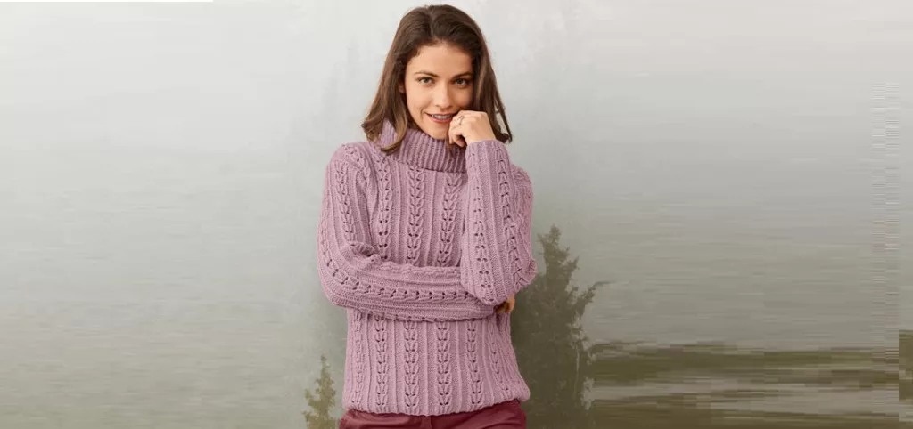 Сиреневый пуловер прямого силуэта
