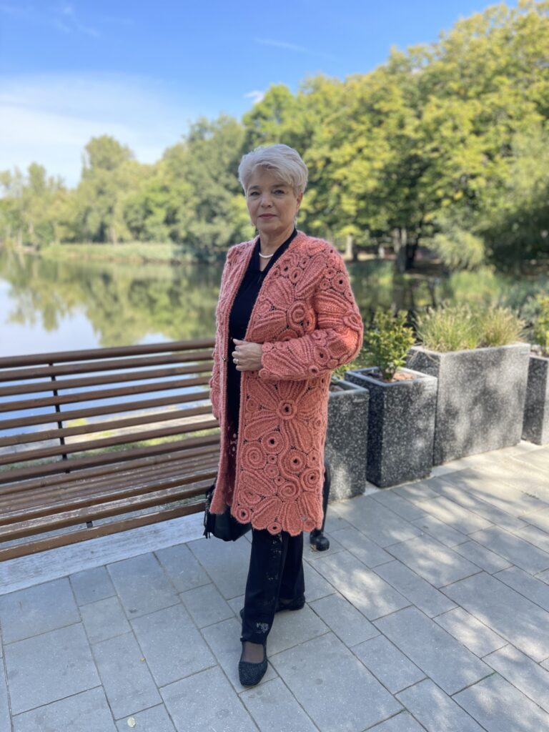 вязаное пальто