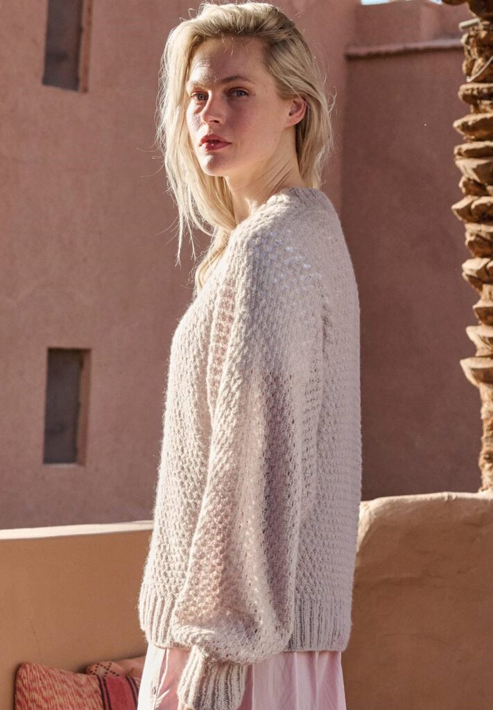 вязаный пуловер