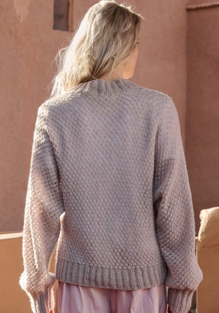 вязаный пуловер