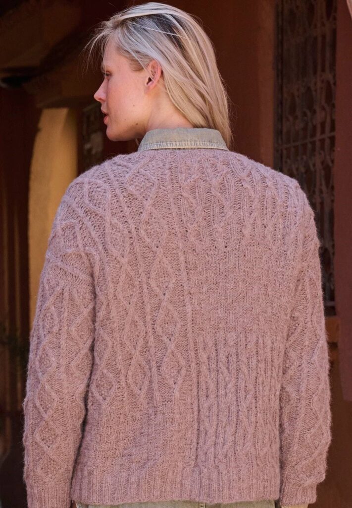 вязаный пуловер