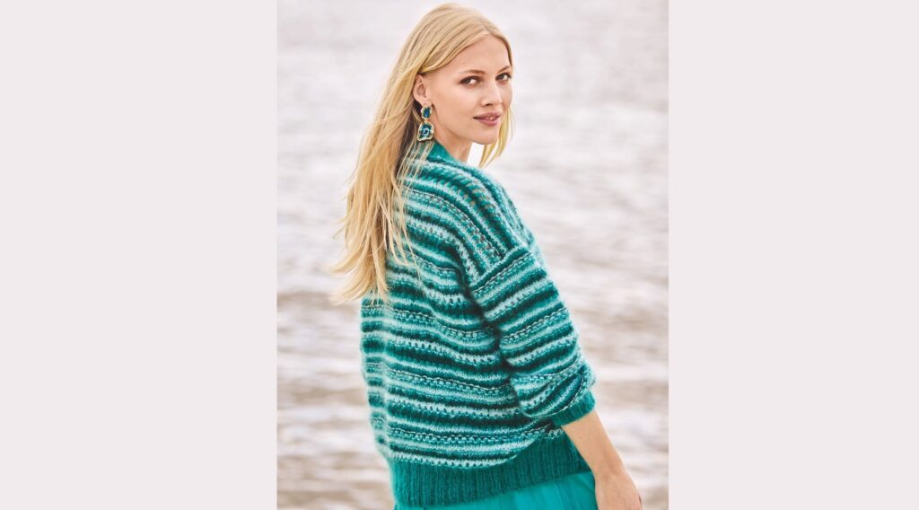 Кардиган с ажурными полосами