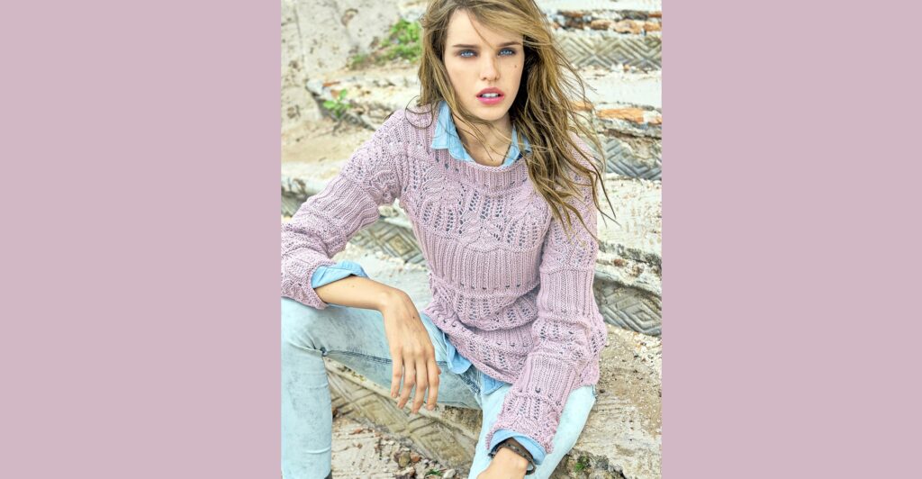 Лиловый пуловер спицами