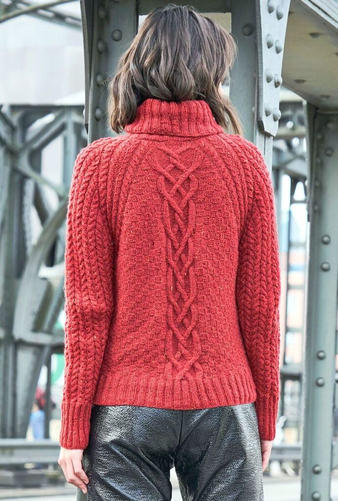 вязаный пуловер