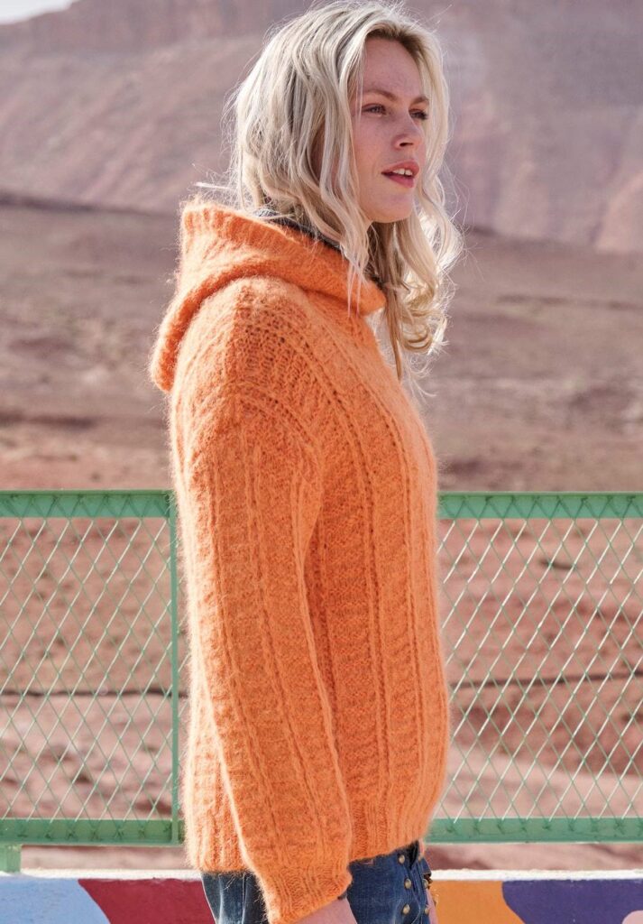 вязаный пуловер