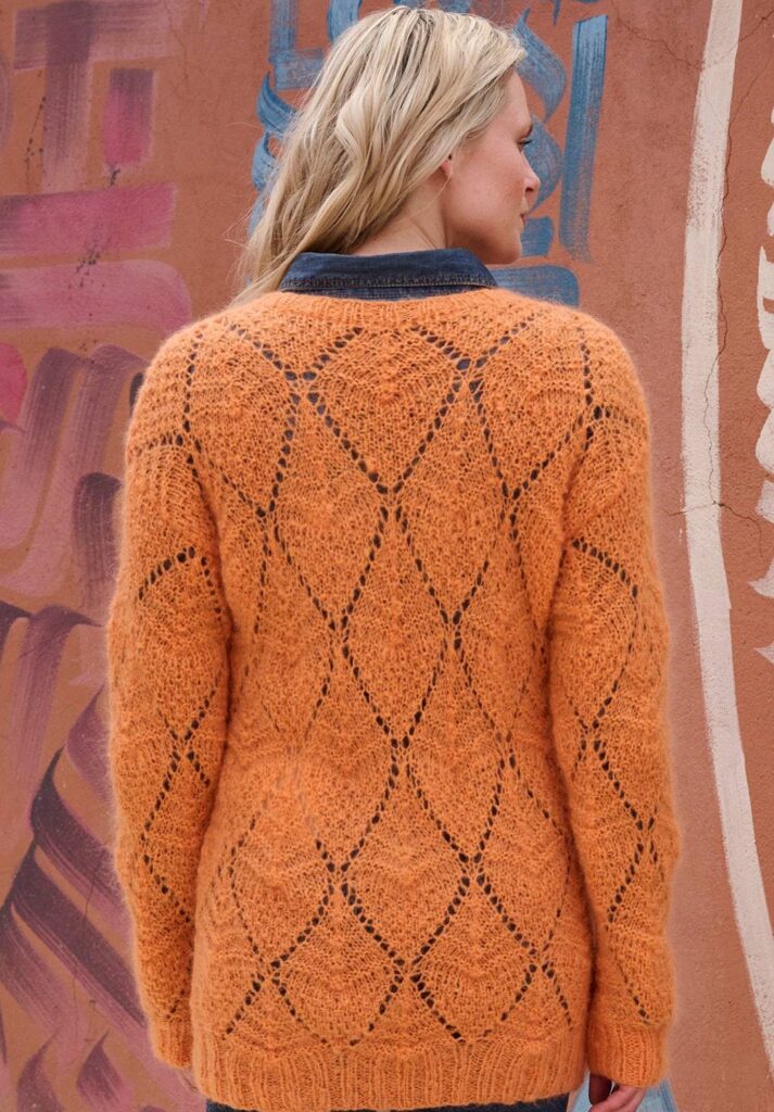 вязаный пуловер