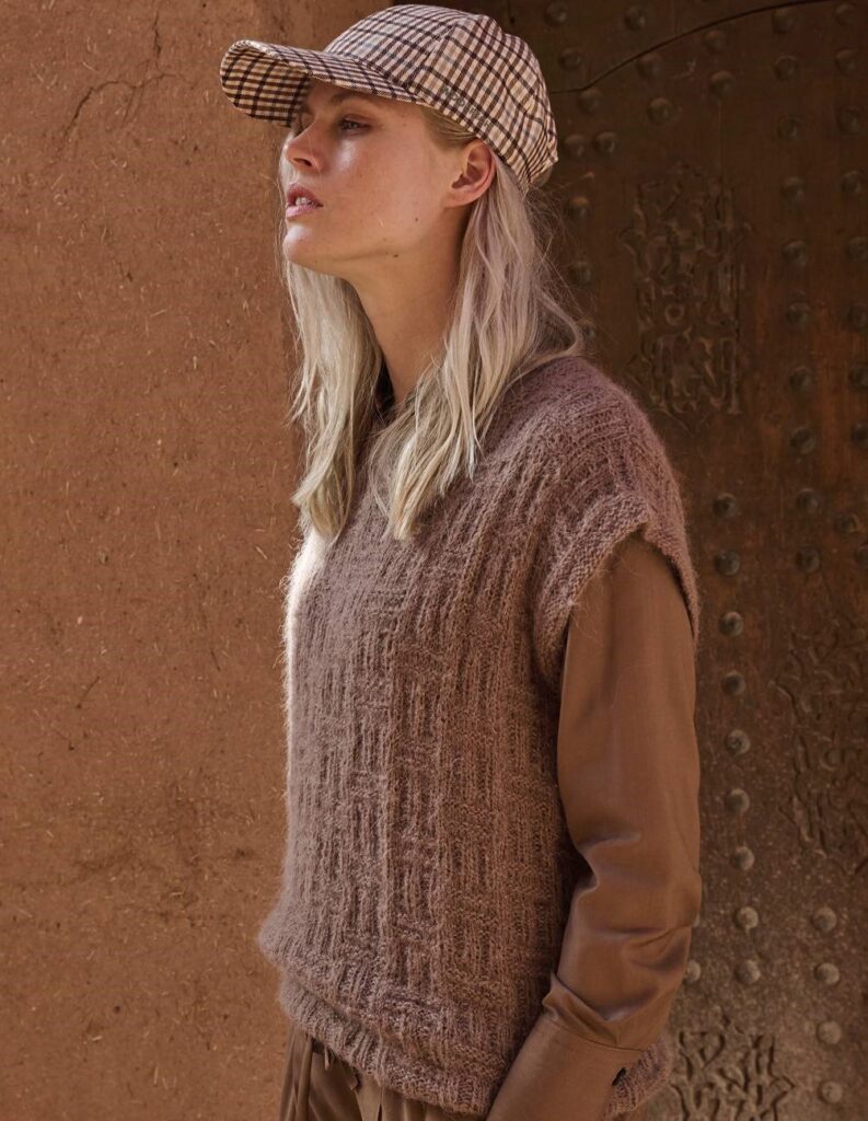 вязаный жилет