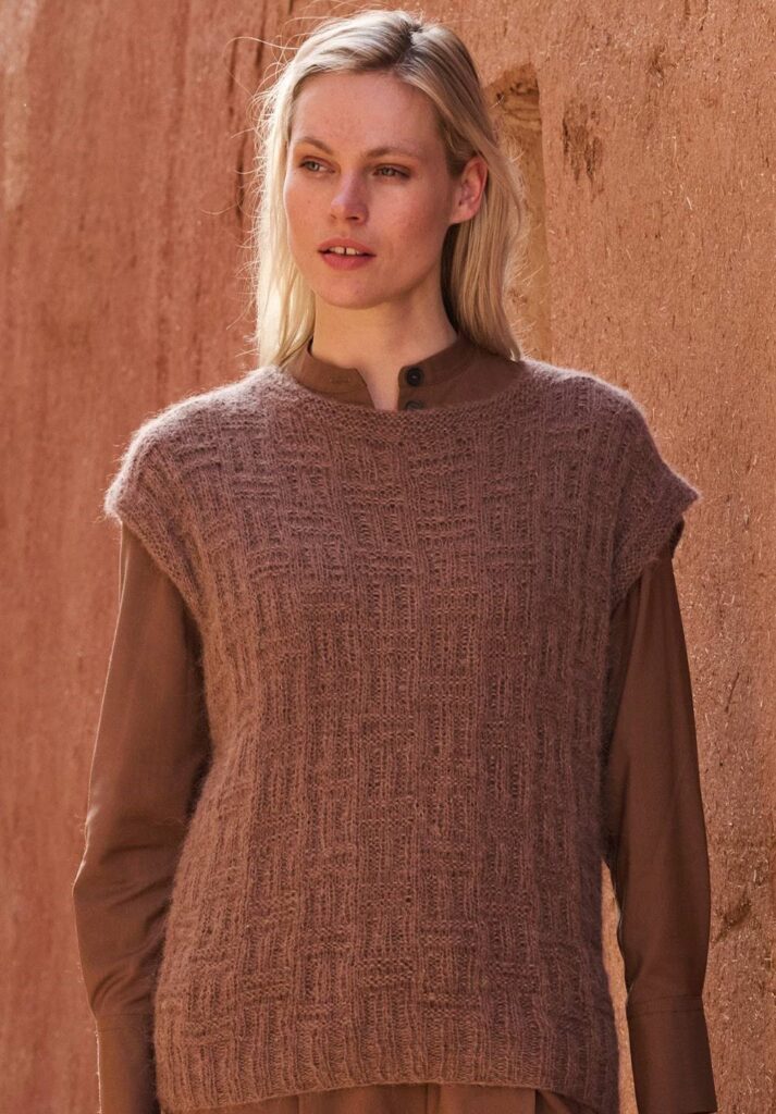 вязаный жилет