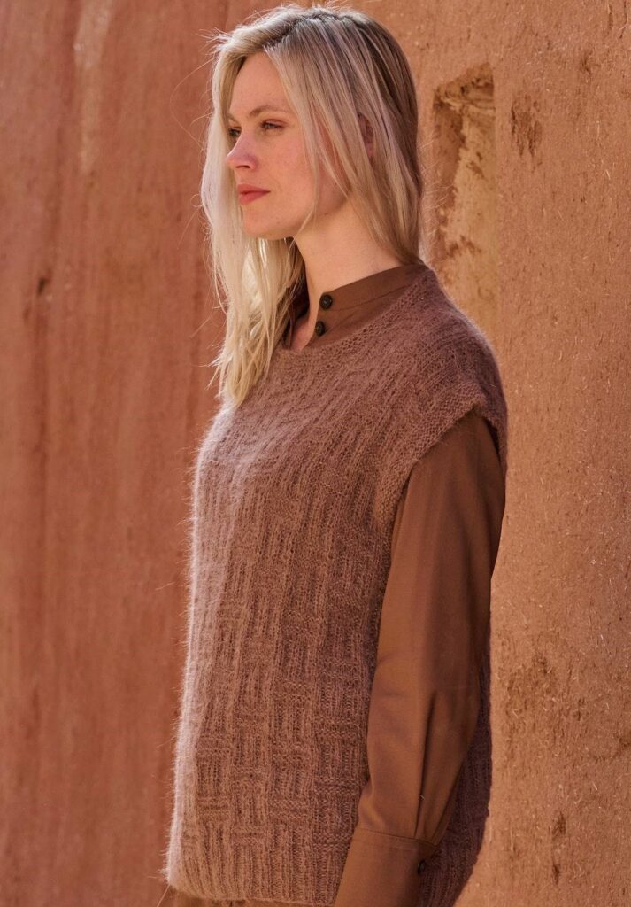 вязаный жилет