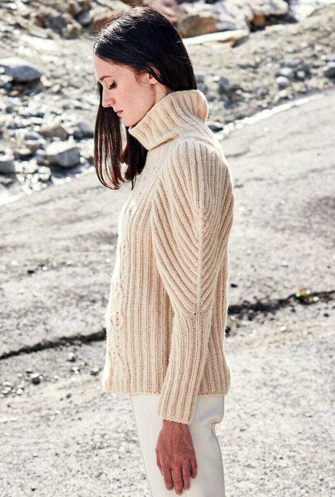 вязаный пуловер