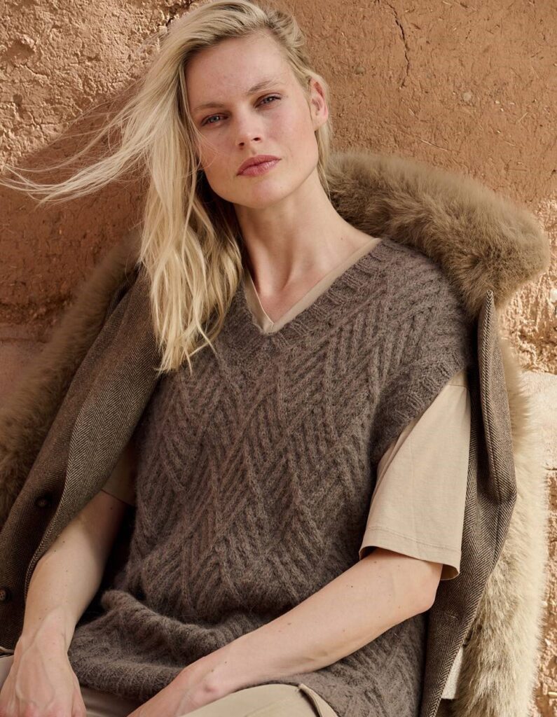 вязаный жилет