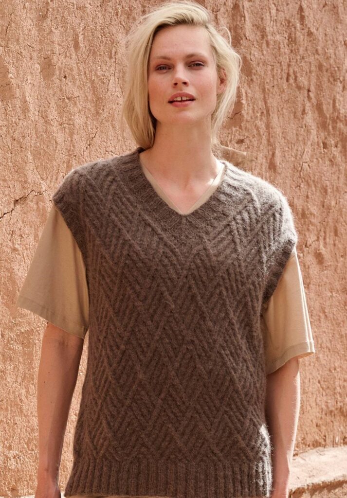 вязаный жилет