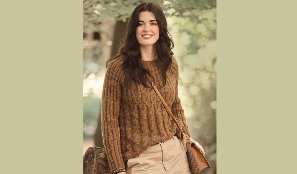 Пуловер реглан с узором из «кос» и резинки