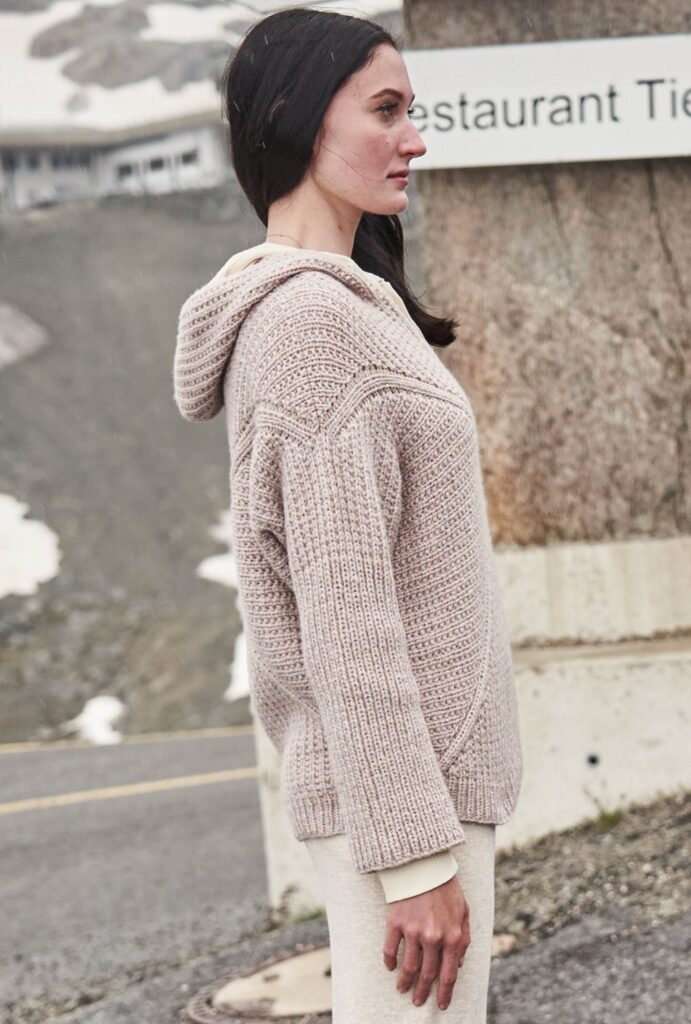 вязаный пуловер