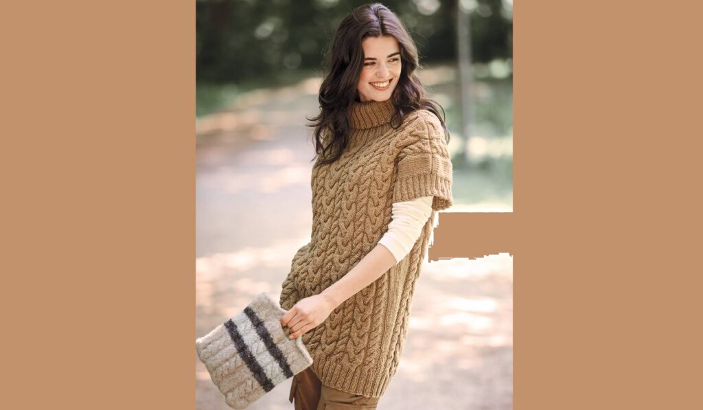 Длинный пуловер с имитацией рукавов и валяная сумка