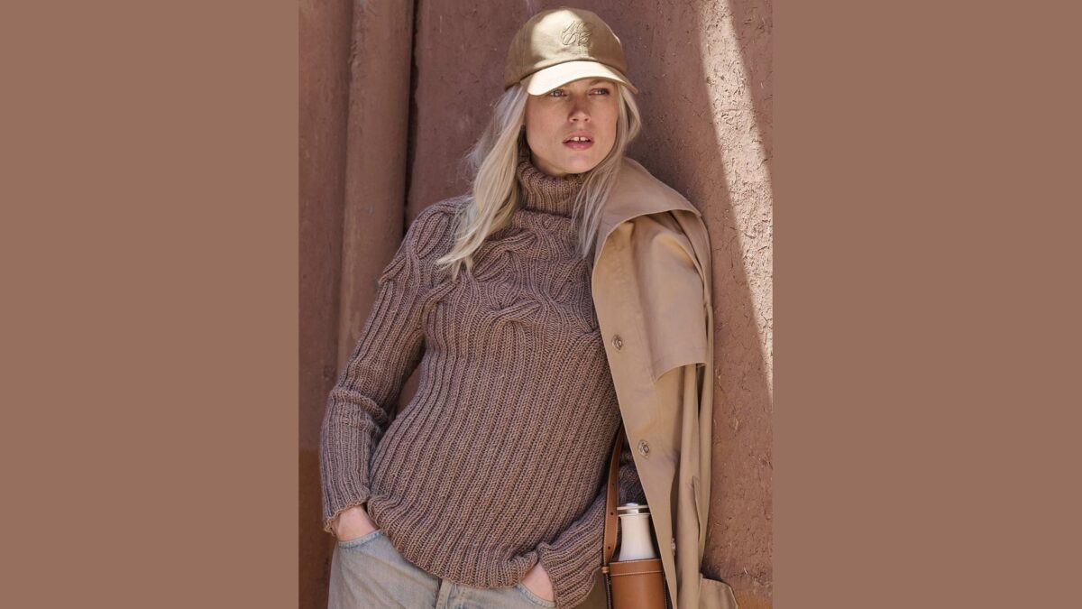 Пуловер с декором из «кос»