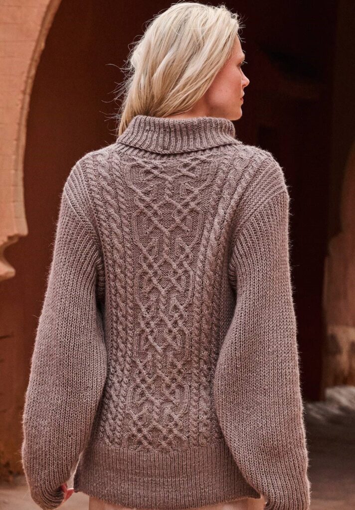 вязаный пуловер