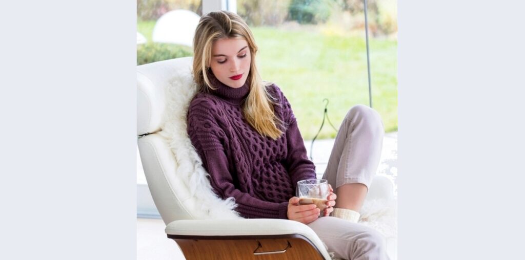  Сливовый свитер-наволочка 