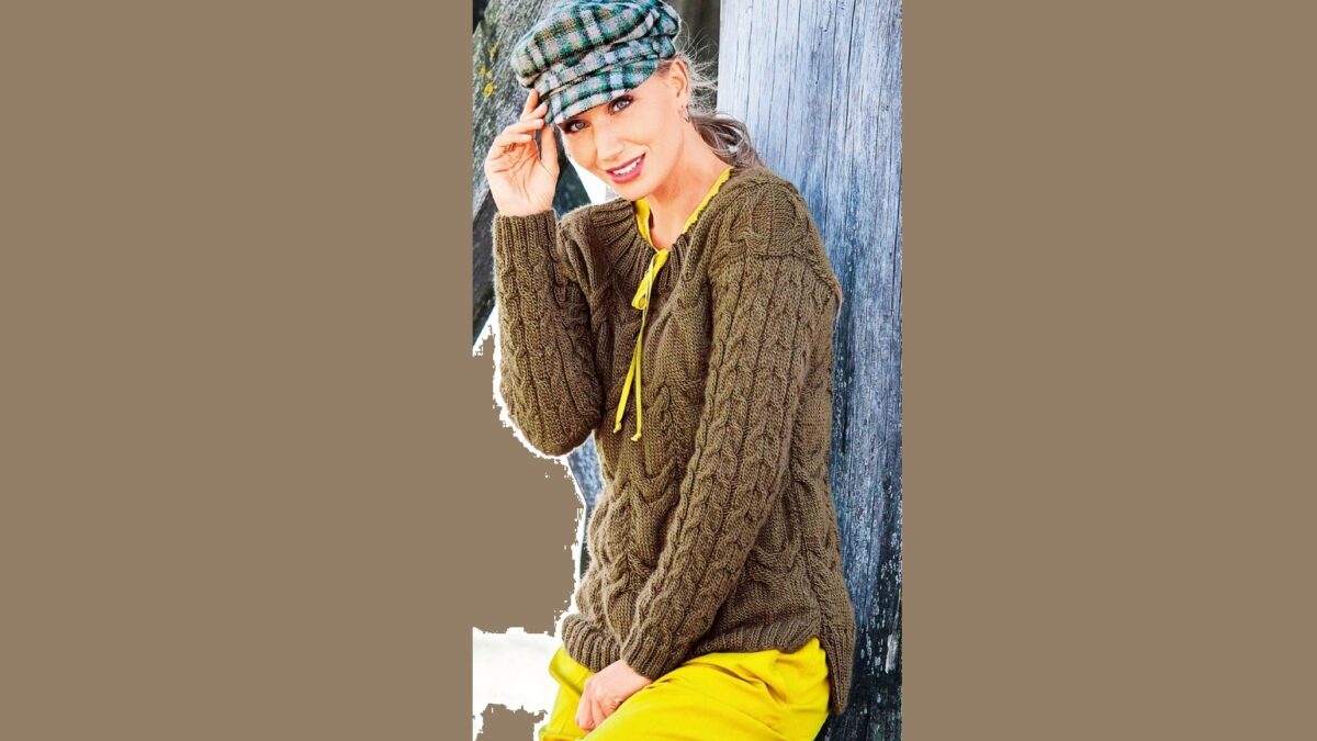 Оливковый пуловер