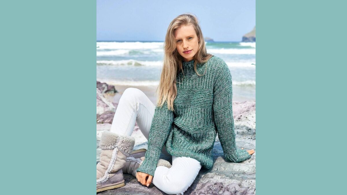 Изумрудный меланжевый свитер