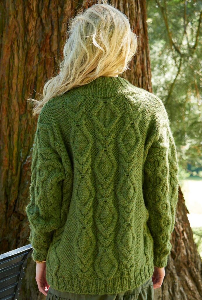 вязаный пуловер