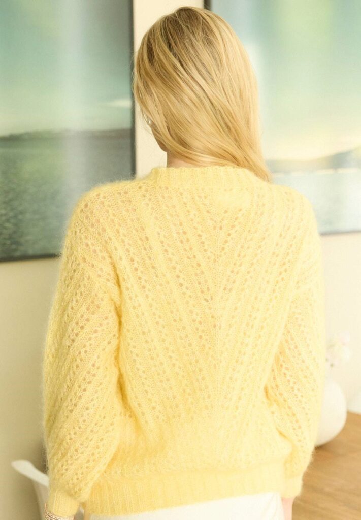 вязаный пуловер