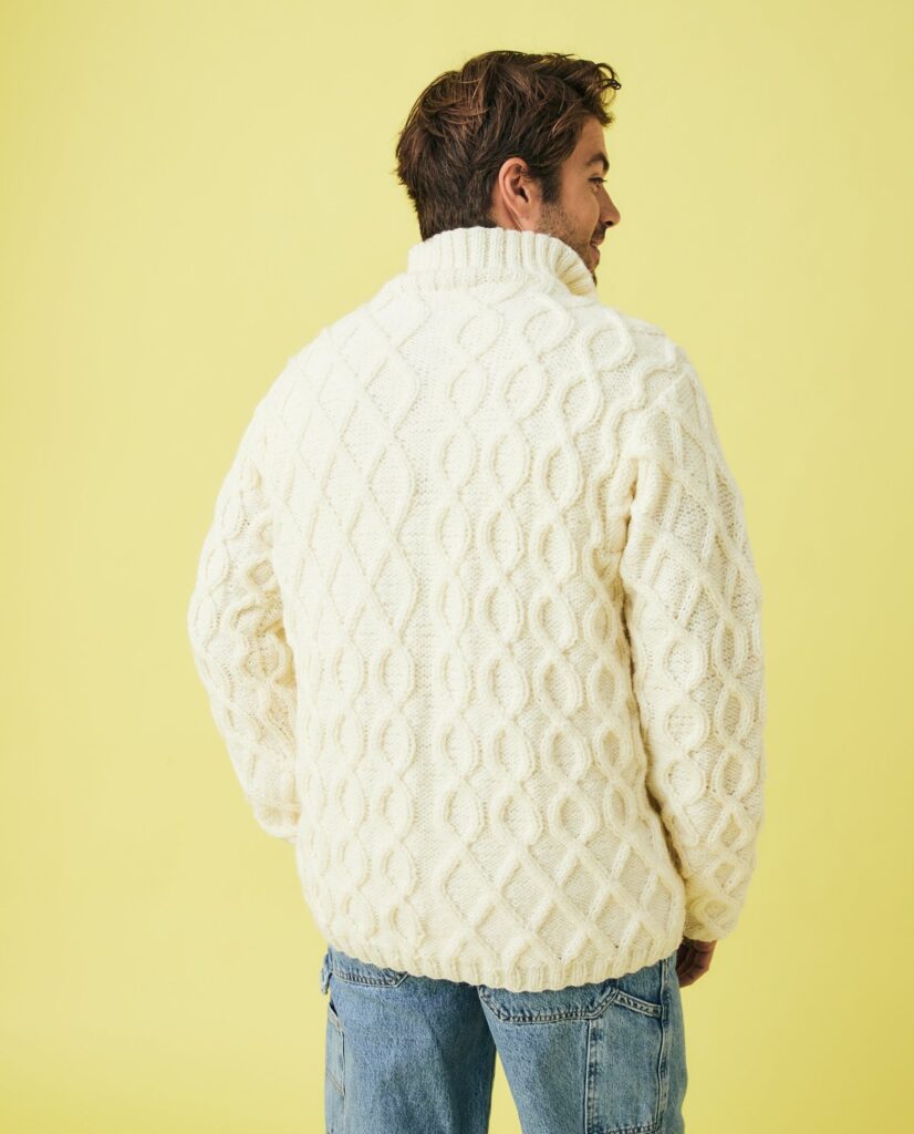 вязаный пуловер