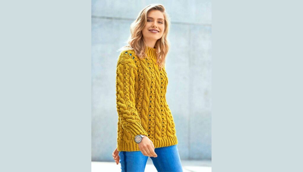 Пуловер с узором из «кос» и ажурными дорожками