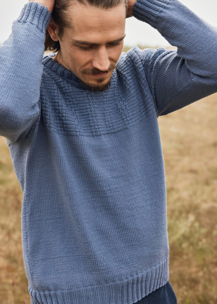 вязаный пуловер