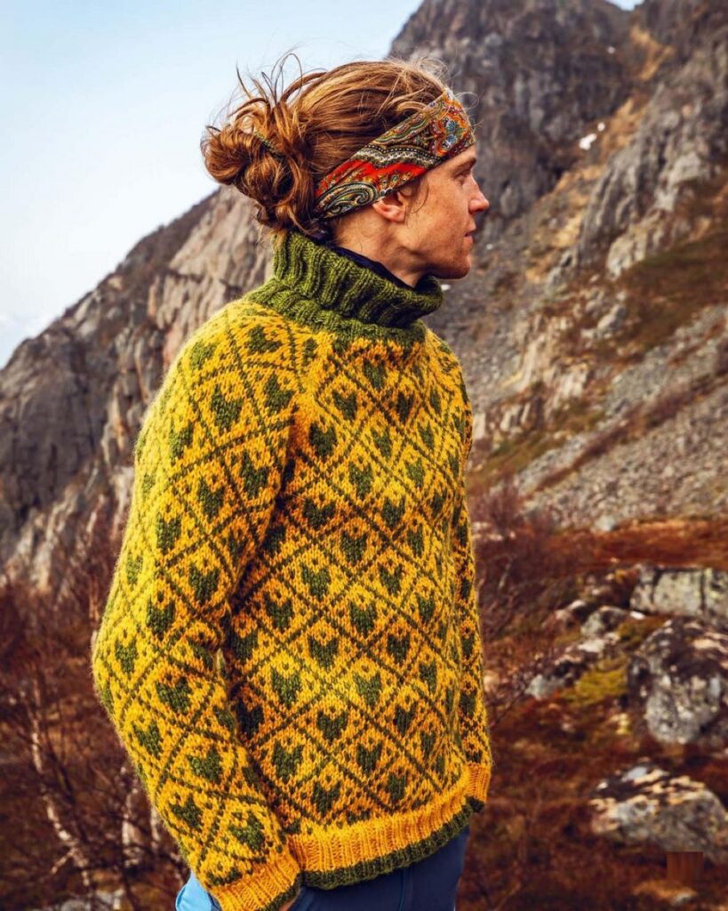 вязаный пуловер