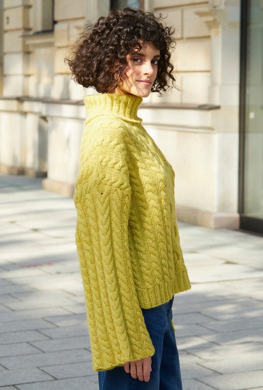 вязаный пуловер