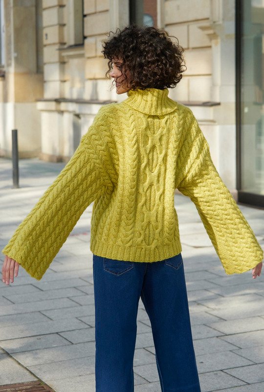 вязаный пуловер