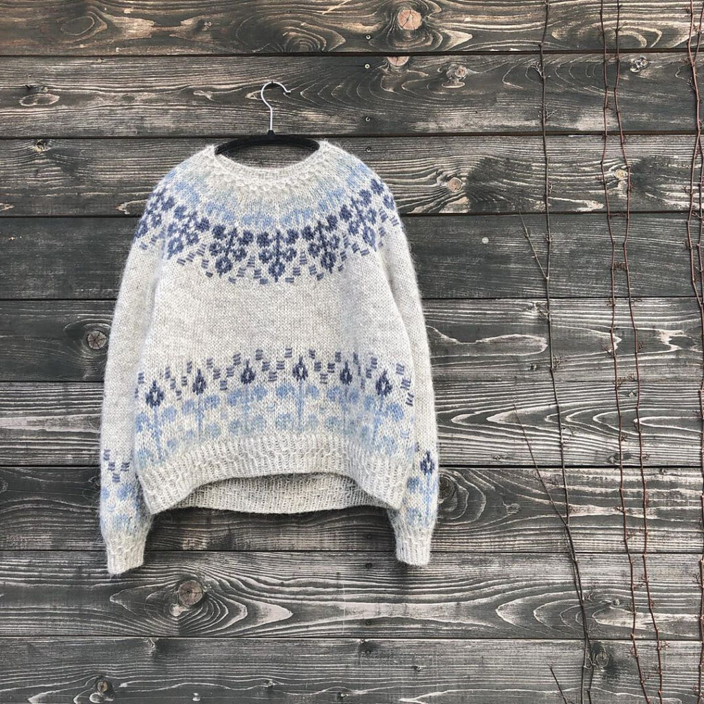 вязаный пуловер