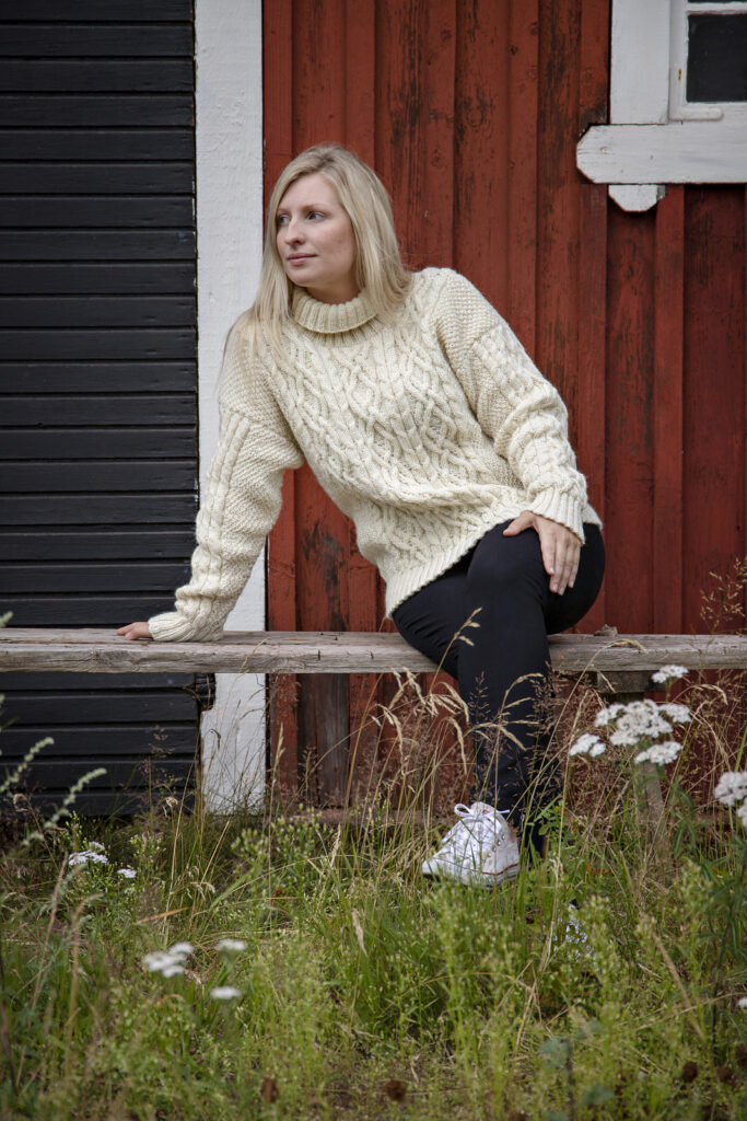 вязаный свитер